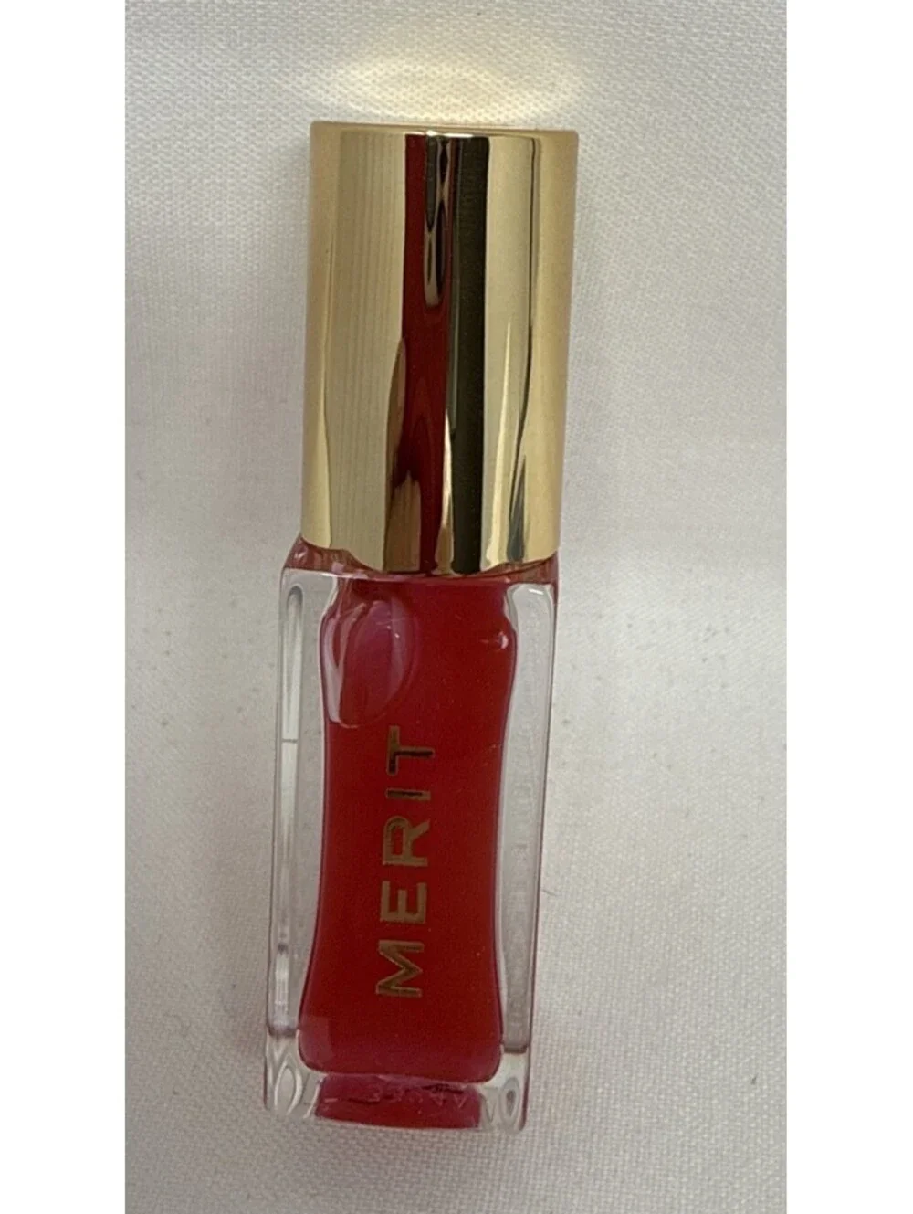 NEW IN BOX Merit Tinted Lip Oil - Maraschino Red Shade Slick Gelee  CJ 200